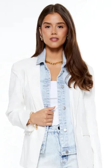 Women's Blazer. Helen Blazer in White with Removable Denim Insert. Fabric Content: - Shell: 84% cotton 16% viscose, trim fabric: 100% cotton, lining: 100% polyester