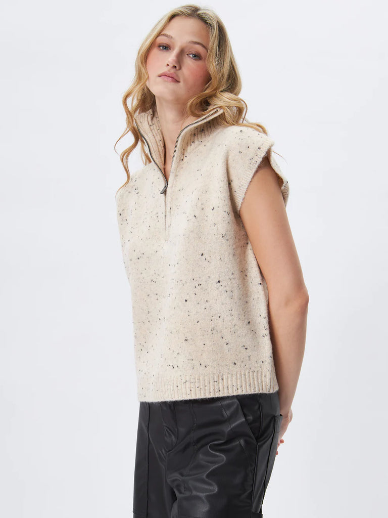 Silhouette knit vest-