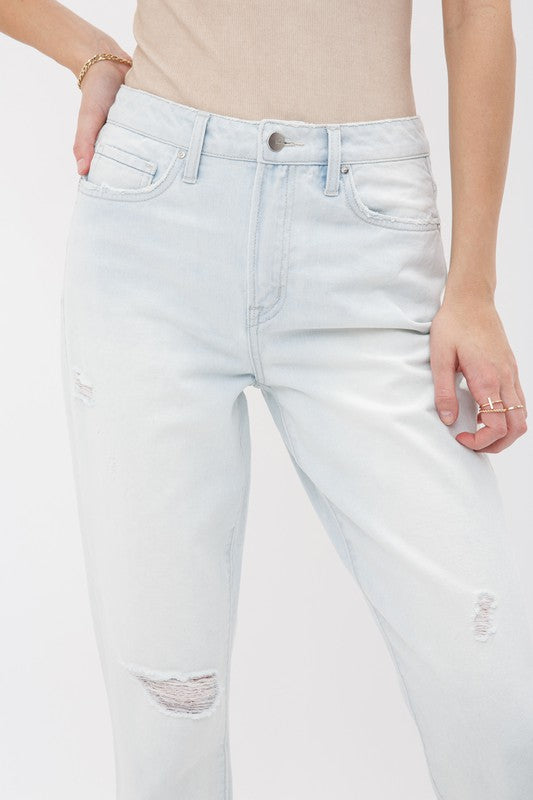 Rigid Super High Mom Jean. These mom jeans fit a style trend that can go from party vibes to a relaxed trip to the mall. Fabric Content: 100# Cotton